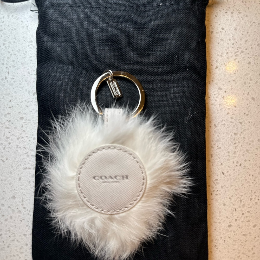 Coach Furry White Cat Keychain/ Bag Charm- new without tag - Picture 2 of 3